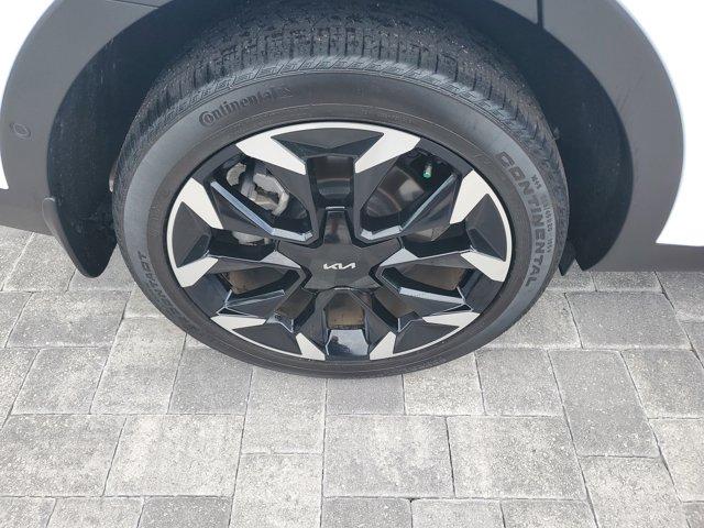 used 2024 Kia Sorento car, priced at $35,637