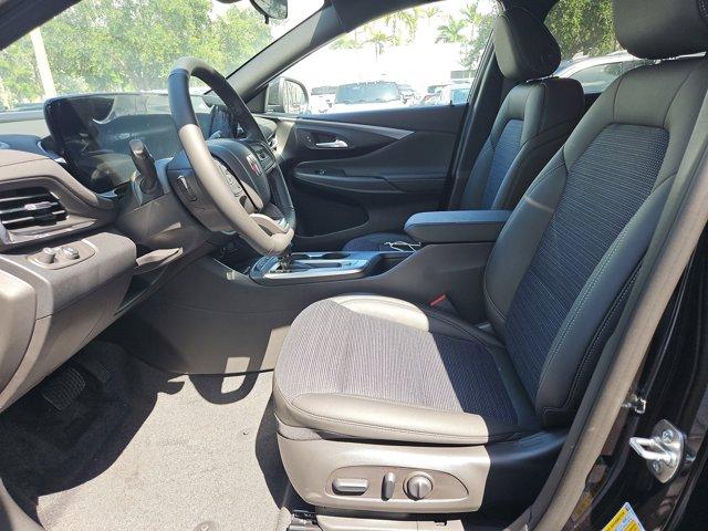 new 2025 Buick Envista car, priced at $27,280