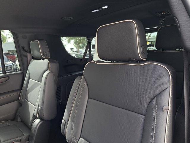 new 2025 GMC Yukon XL car, priced at $75,305