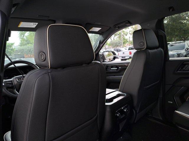 new 2025 GMC Yukon XL car, priced at $75,305