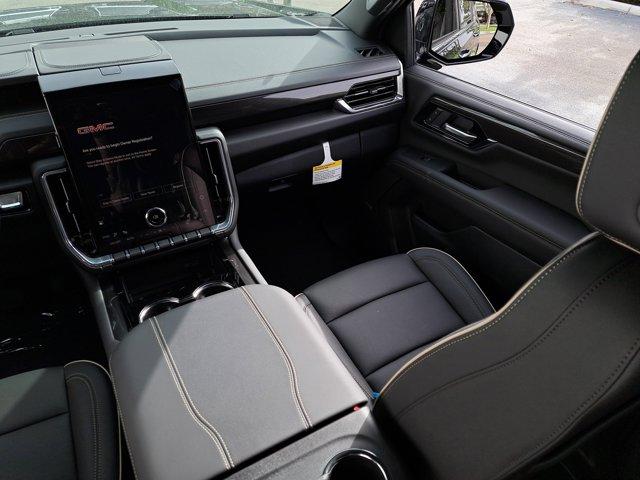 new 2025 GMC Yukon XL car, priced at $75,305