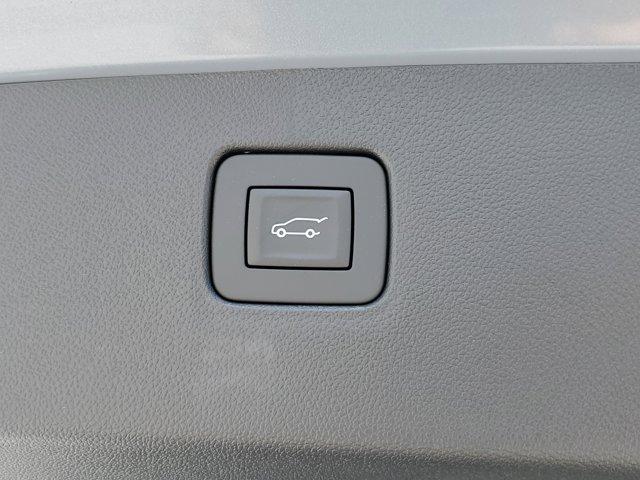 new 2025 Buick Envista car, priced at $27,180