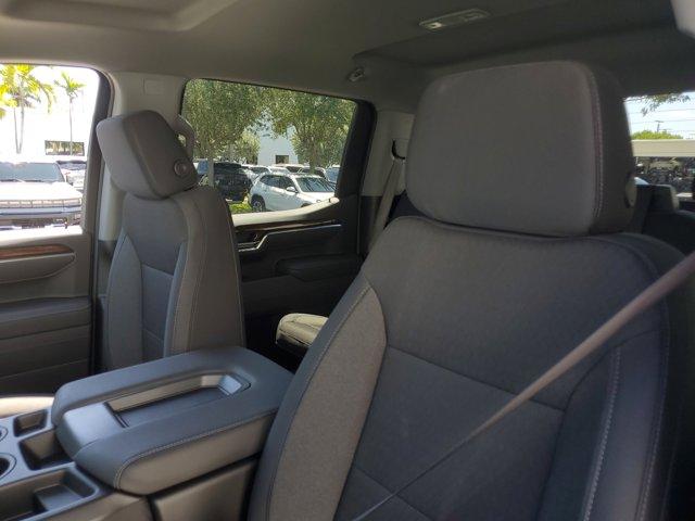 new 2025 GMC Sierra 1500 car, priced at $53,225