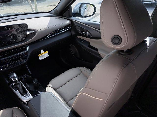 new 2025 Buick Envista car, priced at $31,585