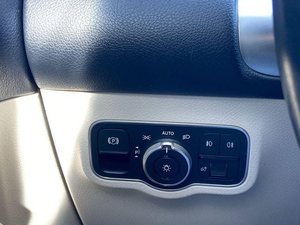 used 2020 Mercedes-Benz GLB 250 car, priced at $24,400