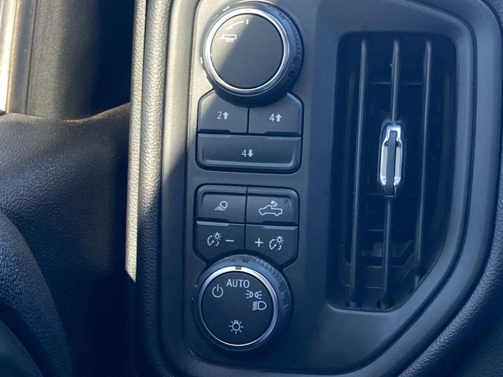 used 2024 Chevrolet Silverado 2500 car, priced at $50,900