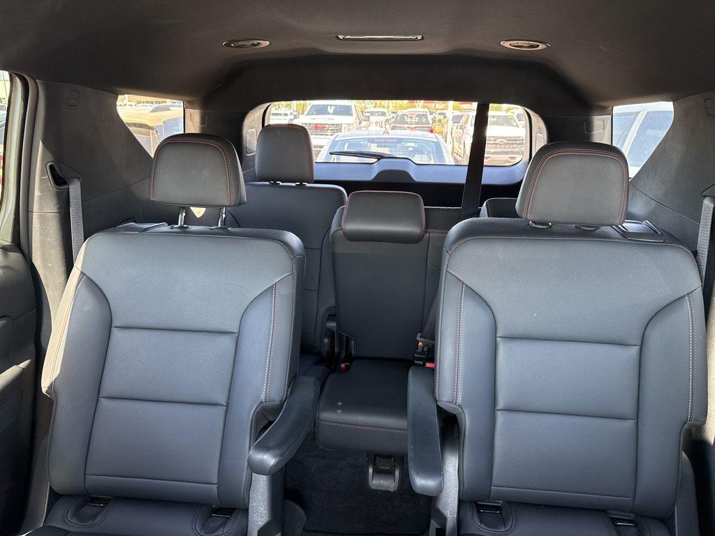 used 2024 Chevrolet Traverse car, priced at $45,996