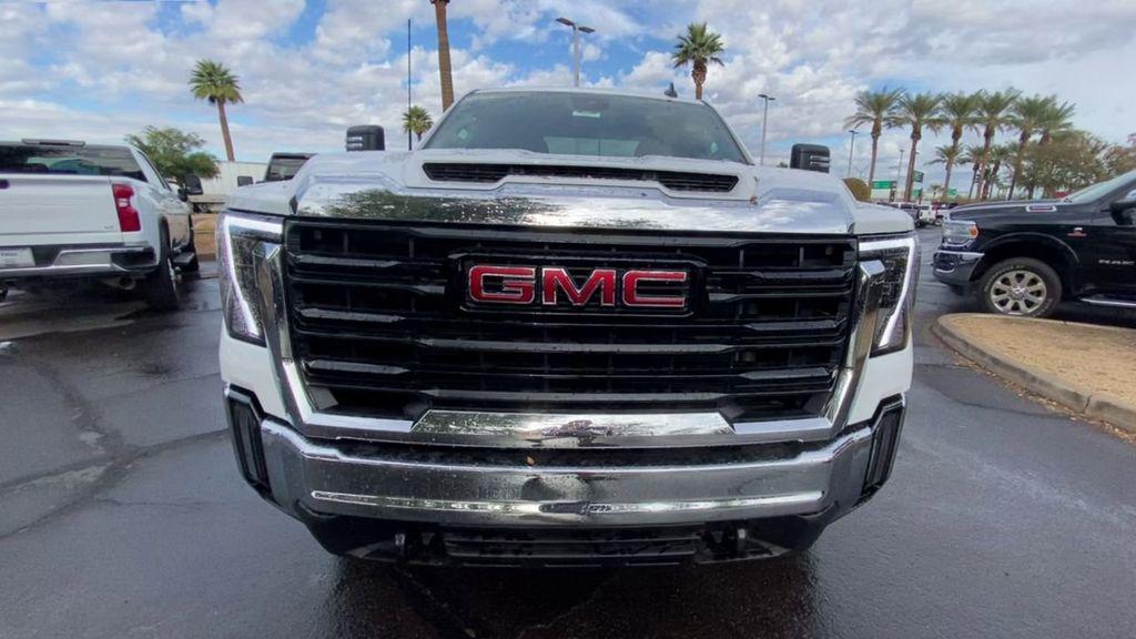 used 2024 GMC Sierra 2500 car, priced at $40,996