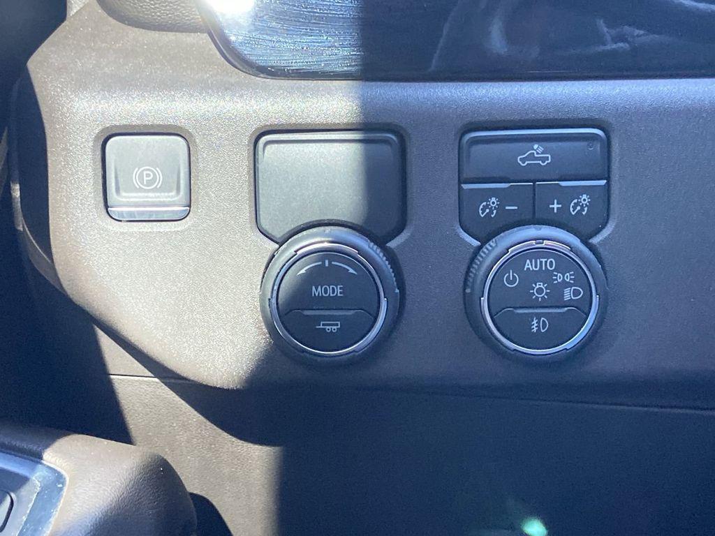 used 2022 Chevrolet Silverado 1500 car, priced at $38,996