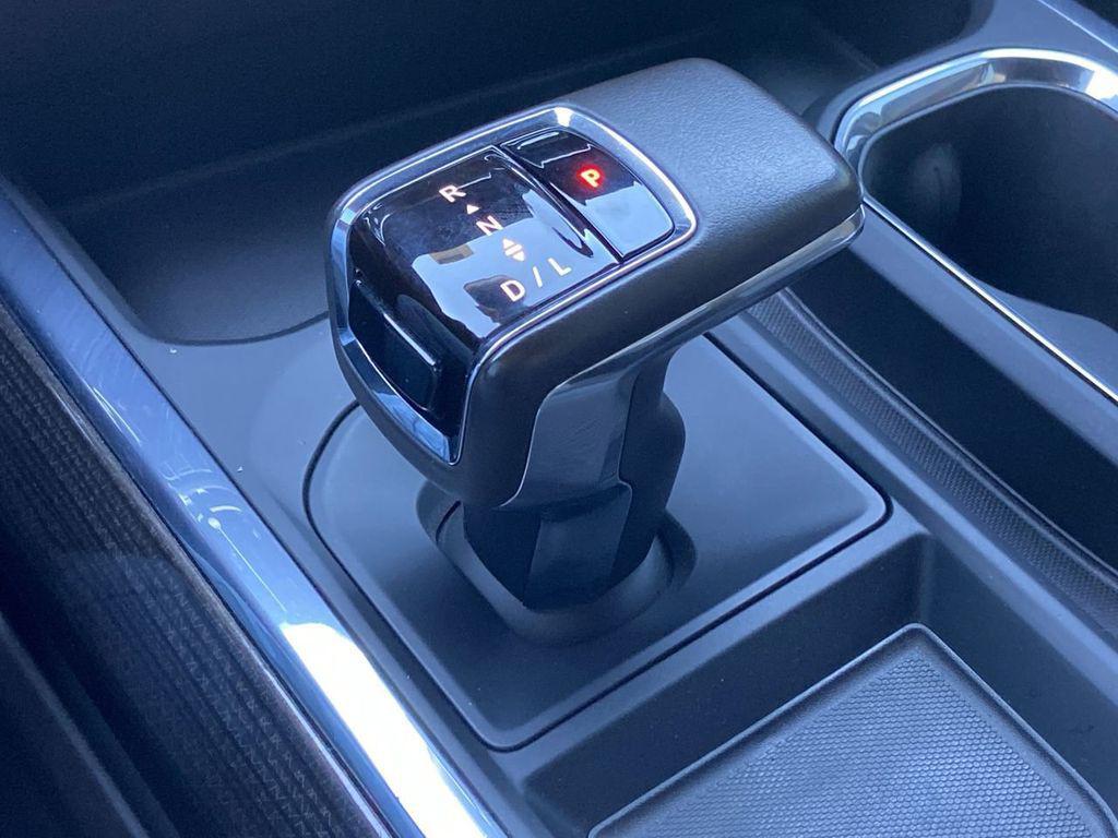 used 2022 Chevrolet Silverado 1500 car, priced at $38,996