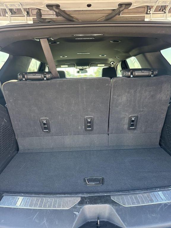 used 2025 GMC Yukon car, priced at $69,900