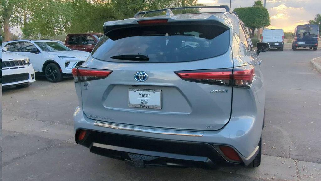 used 2023 Toyota Highlander Hybrid car, priced at $36,996