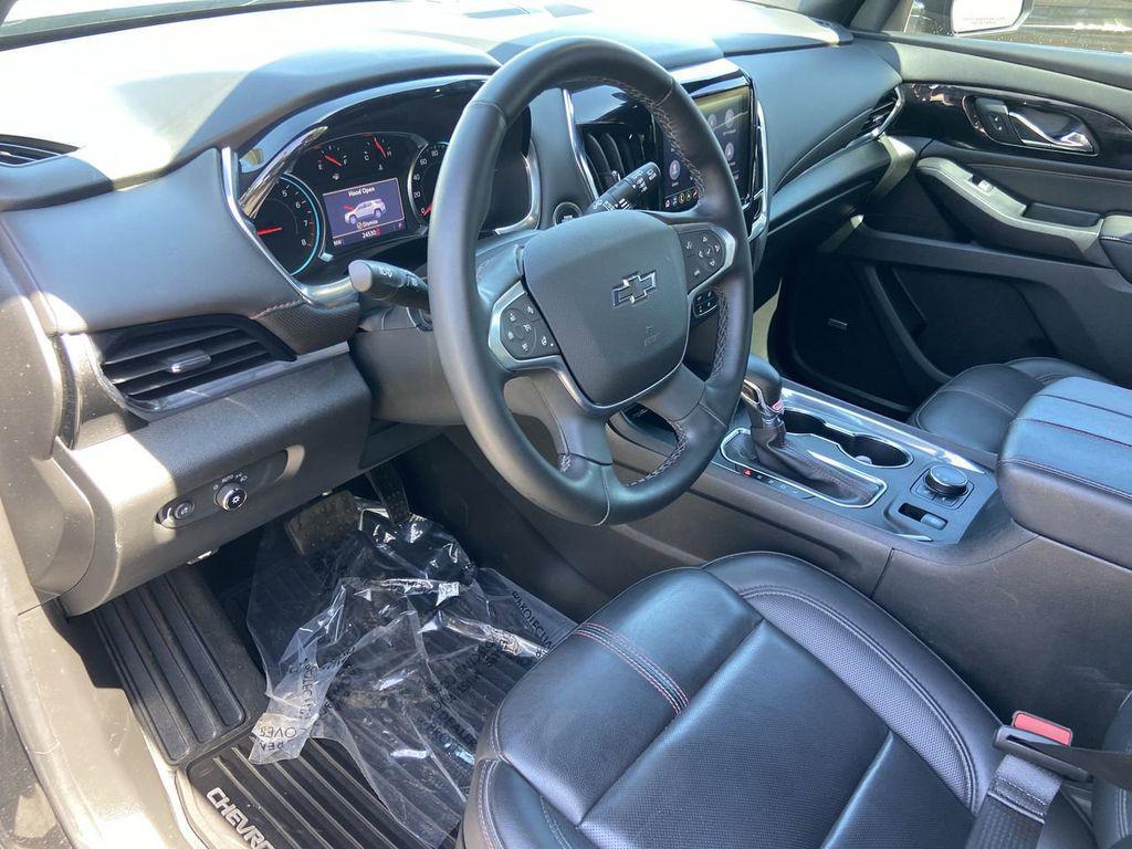 used 2023 Chevrolet Traverse car, priced at $31,286