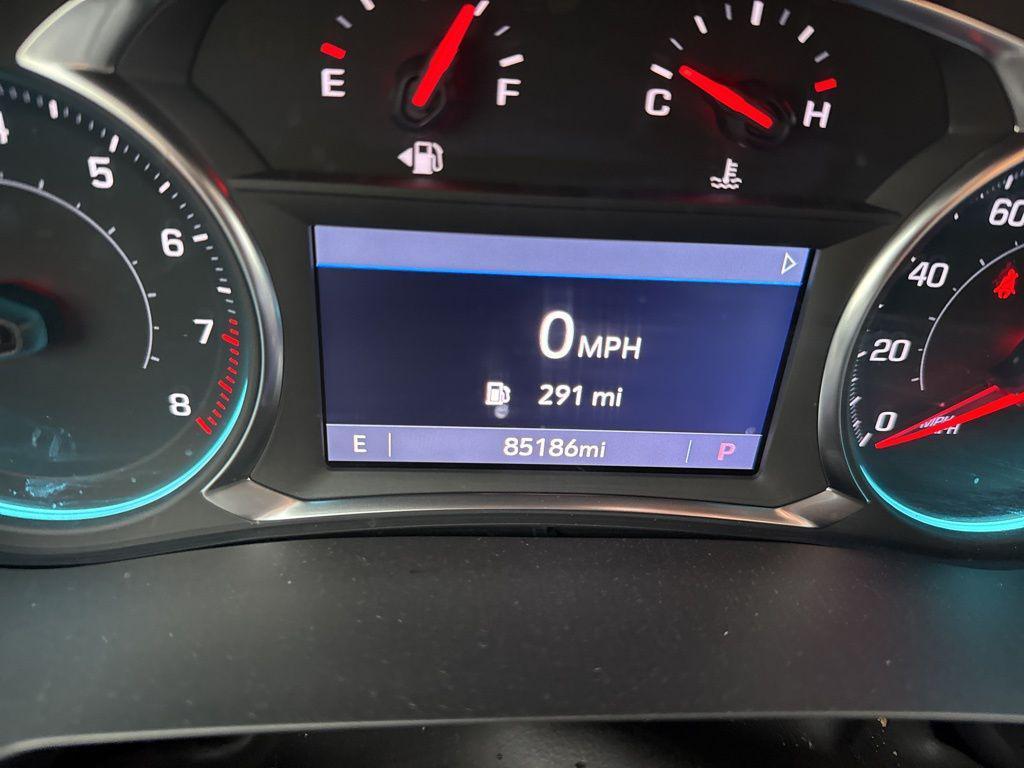 used 2023 Chevrolet Traverse car, priced at $22,368