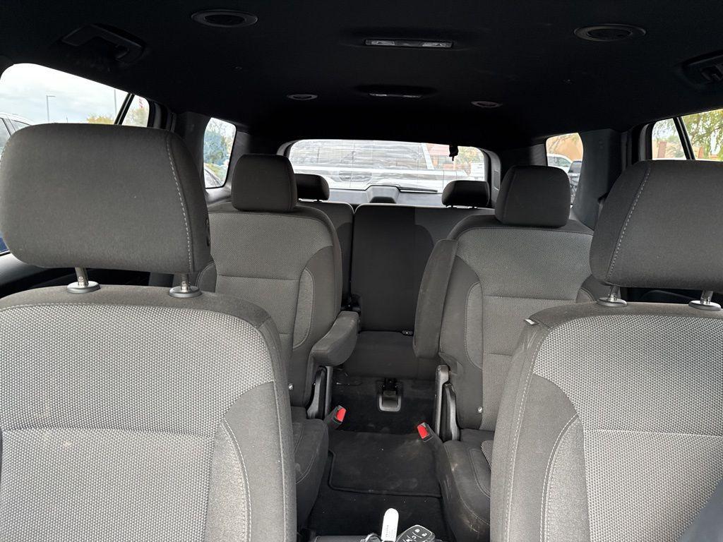 used 2023 Chevrolet Traverse car, priced at $22,368