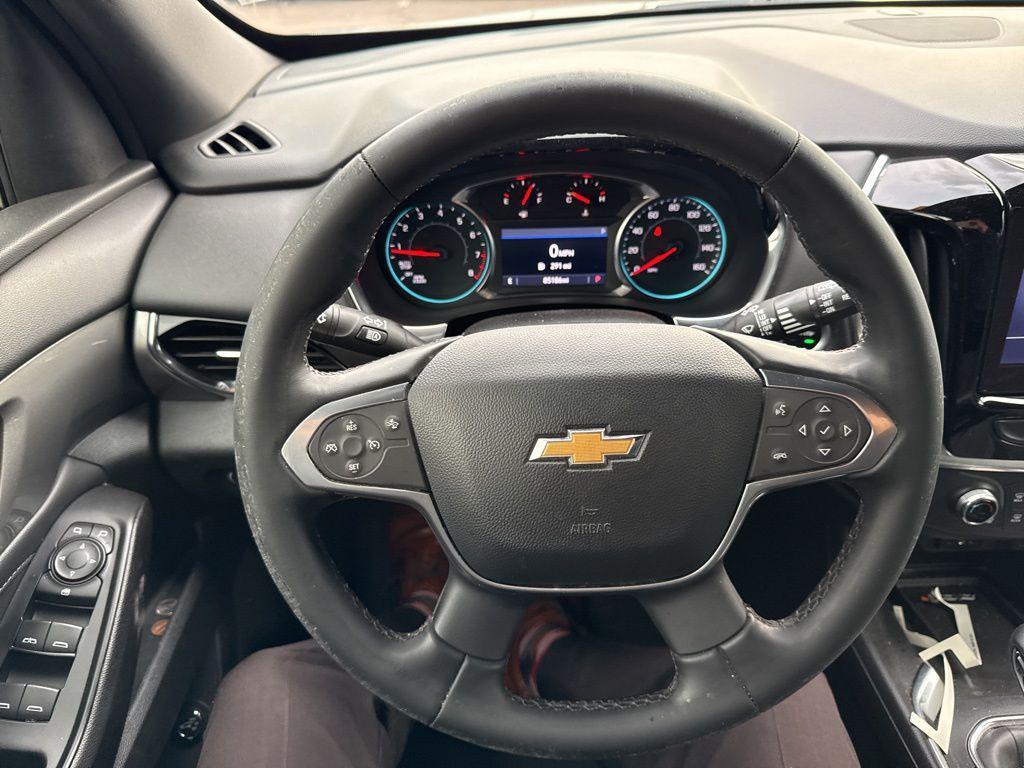 used 2023 Chevrolet Traverse car, priced at $22,368