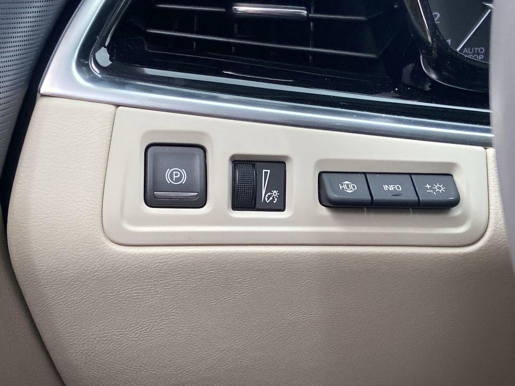 used 2025 Cadillac XT6 car, priced at $49,992