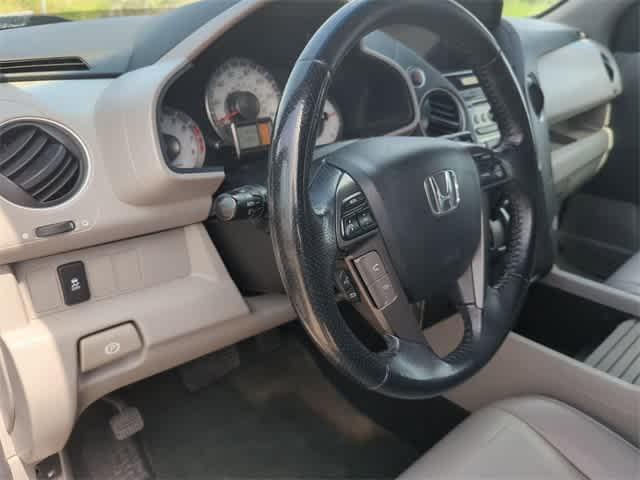 used 2014 Honda Pilot car, priced at $7,899