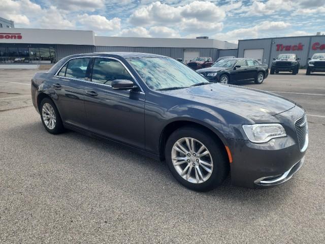 used 2021 Chrysler 300 car, priced at $26,998