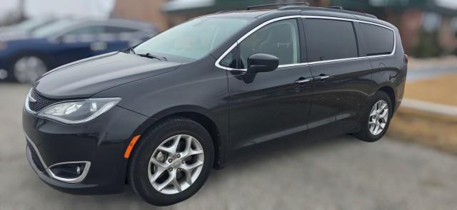 used 2018 Chrysler Pacifica car, priced at $16,788