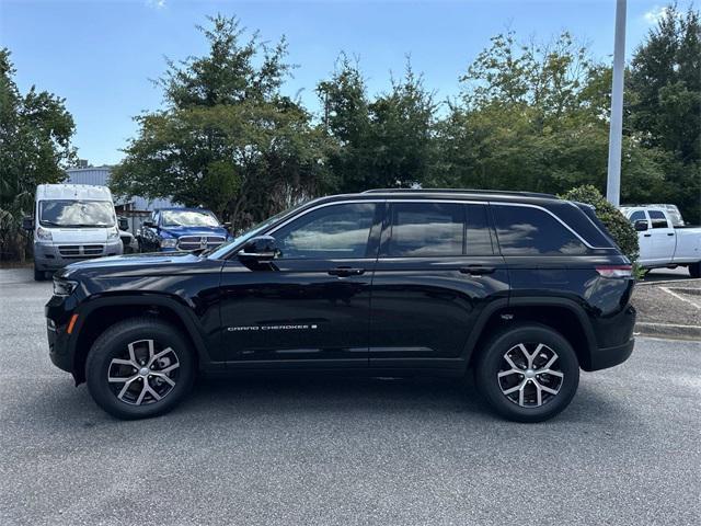 new 2025 Jeep Grand Cherokee car, priced at $45,638