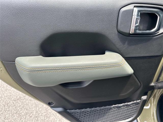 new 2025 Jeep Gladiator car, priced at $52,191