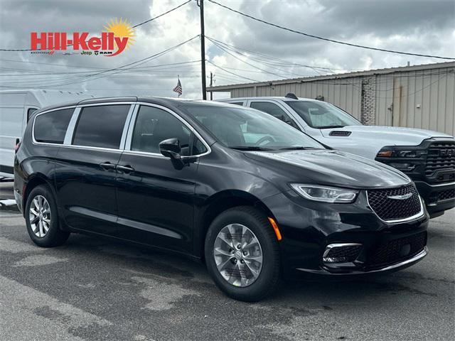 new 2025 Chrysler Pacifica car, priced at $44,473