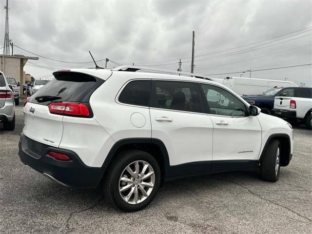 used 2015 Jeep Cherokee car, priced at $14,675