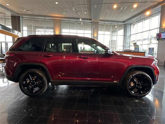 new 2025 Jeep Grand Cherokee car, priced at $49,327