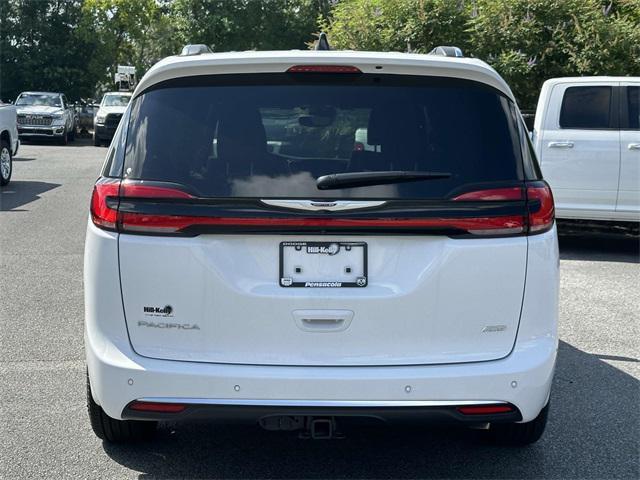 new 2024 Chrysler Pacifica car, priced at $53,659