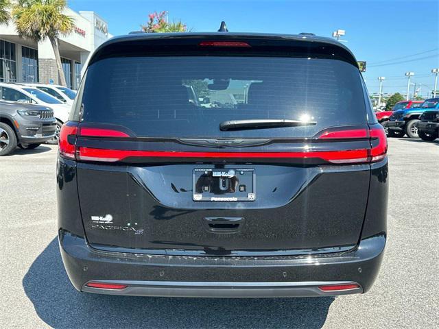 new 2024 Chrysler Pacifica car, priced at $42,460