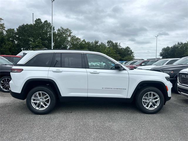 new 2024 Jeep Grand Cherokee car, priced at $40,172