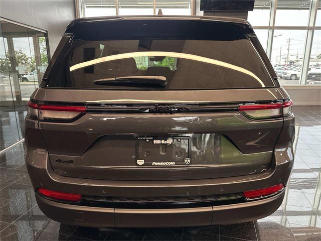 new 2025 Jeep Grand Cherokee car, priced at $45,600