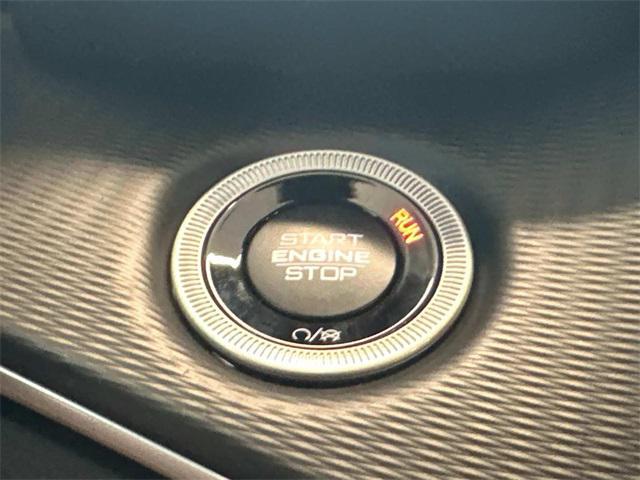 new 2025 Jeep Grand Cherokee car, priced at $45,600