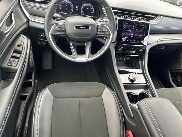 new 2025 Jeep Grand Cherokee car, priced at $44,923