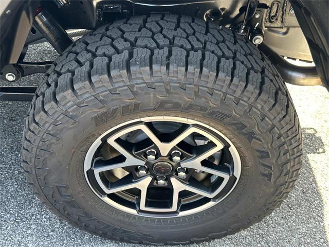 new 2025 Jeep Gladiator car, priced at $57,411