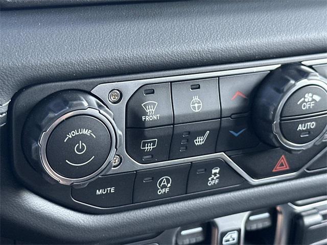 new 2025 Jeep Gladiator car, priced at $57,411
