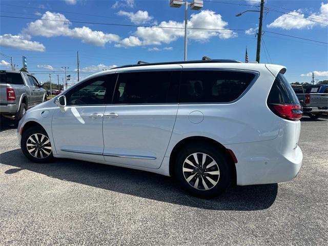 used 2021 Chrysler Pacifica Hybrid car, priced at $26,450