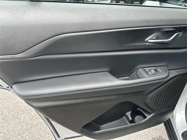 new 2025 Jeep Grand Cherokee L car, priced at $37,939