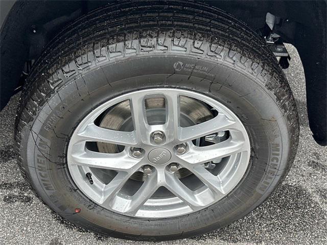 new 2025 Jeep Grand Cherokee L car, priced at $37,939