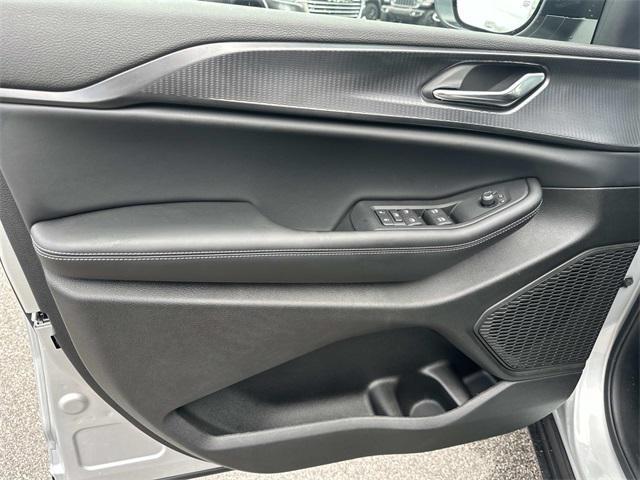 new 2025 Jeep Grand Cherokee L car, priced at $37,939