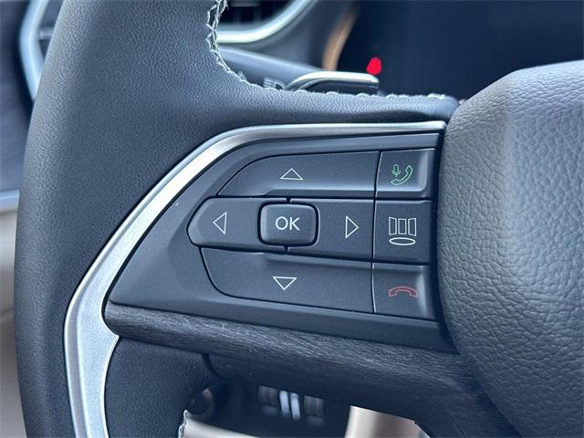 new 2025 Jeep Grand Cherokee car, priced at $47,638