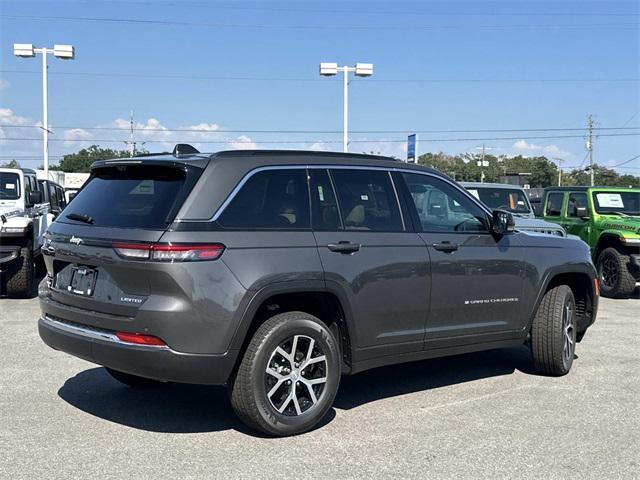 new 2025 Jeep Grand Cherokee car, priced at $47,638