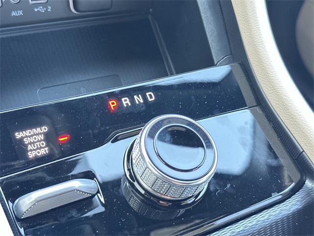 new 2025 Jeep Grand Cherokee car, priced at $47,638