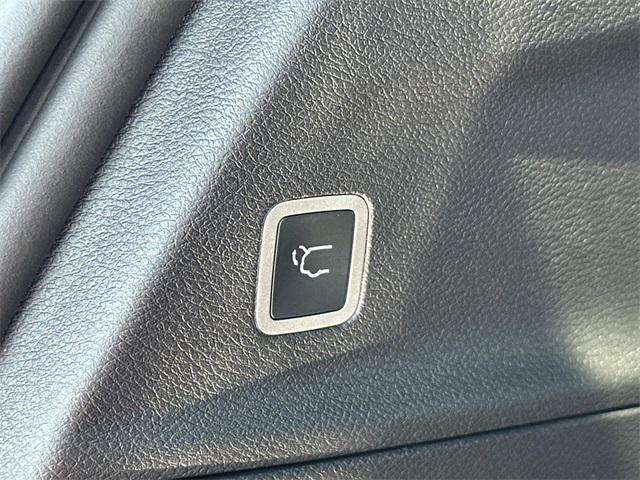 new 2026 Chrysler Pacifica car, priced at $47,580