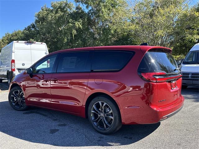 new 2026 Chrysler Pacifica car, priced at $42,380