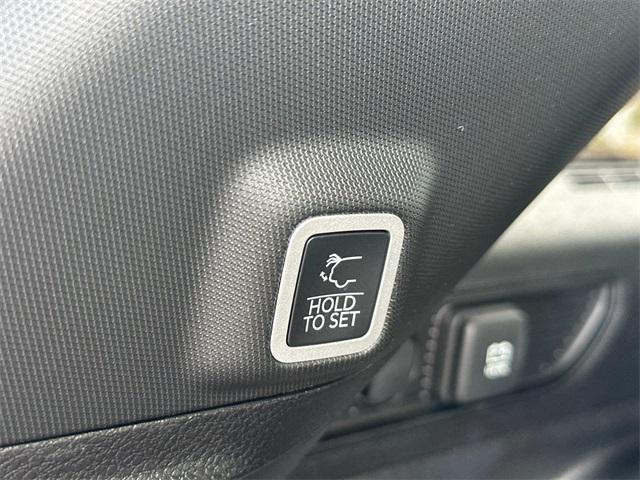 new 2025 Jeep Grand Cherokee car, priced at $42,670