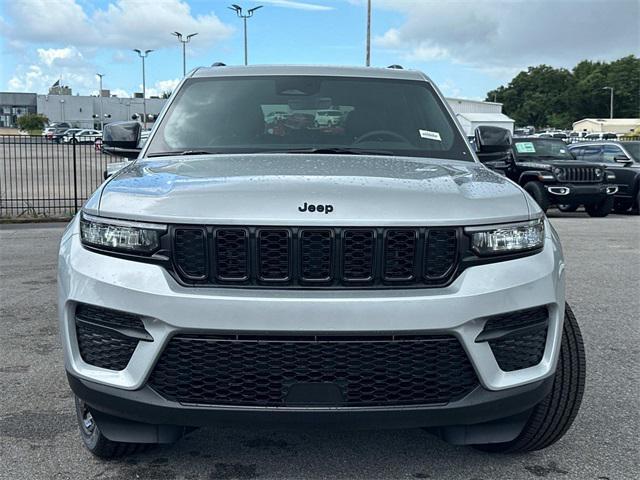 new 2025 Jeep Grand Cherokee car, priced at $42,670