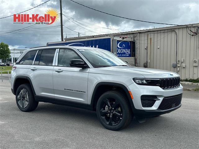 new 2025 Jeep Grand Cherokee car, priced at $43,670