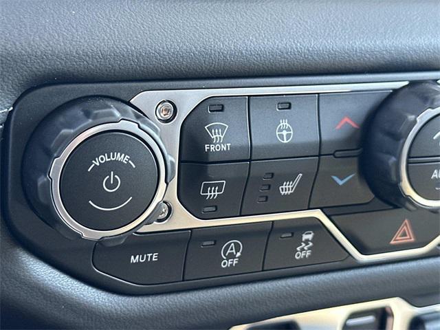 new 2025 Jeep Gladiator car, priced at $48,924